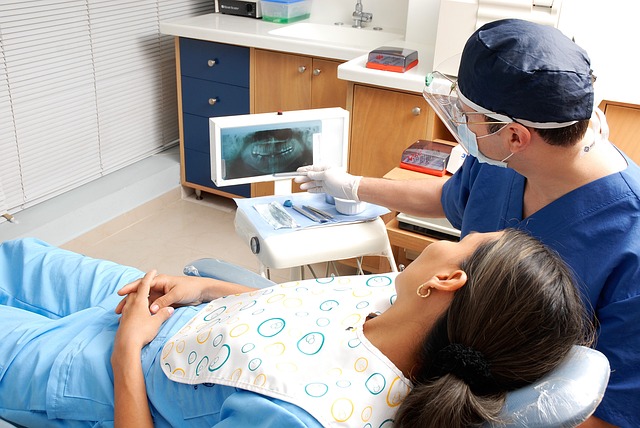 dentist-640x480-59253779.jpeg