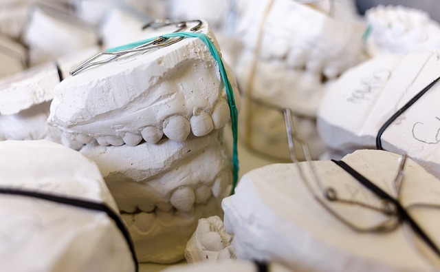 dentist-640x480-73326558.jpeg