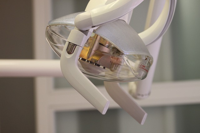 dentist-640x480-77995214.jpeg
