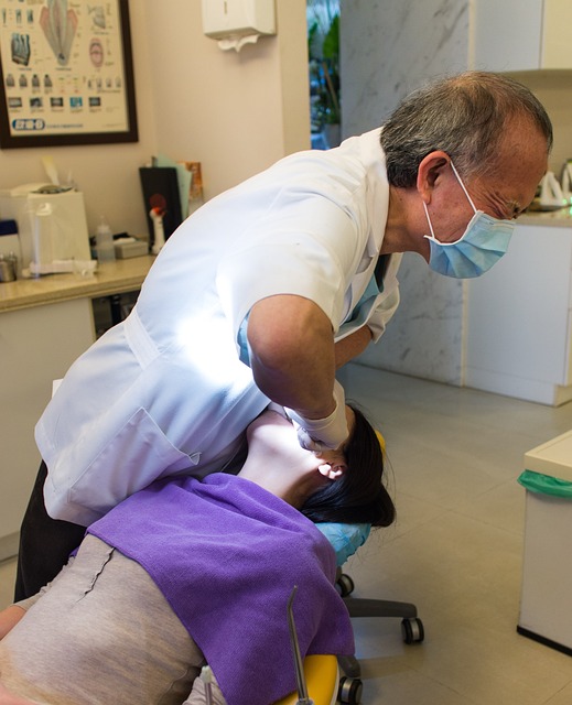 dentist-640x480-25182800.jpeg